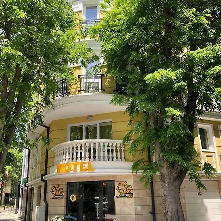 Art Boutique 2* Warna